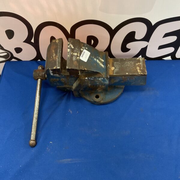 Vintage Record No. 3 bench vice for workshop use.