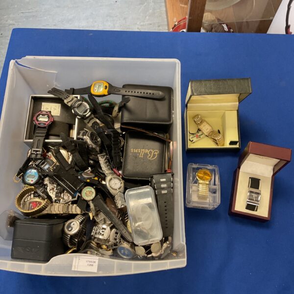 Mixed lot of vintage wrist watches including Liberty and Swiss Sports.
