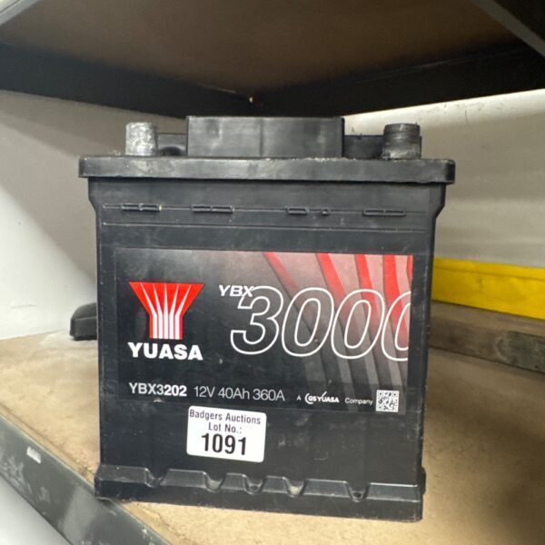 Yuasa ybx3202 12v car battery, untested automotive part.