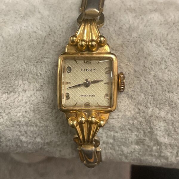 Vintage 18ct gold ladies watch with expanding bracelet.