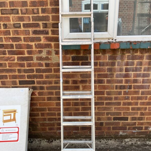 Aluminium sliding ladder for home use and DIY projects.