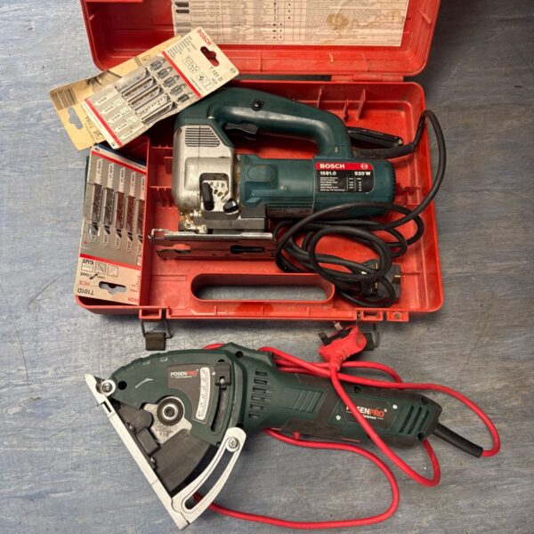 Bosch 1581.0 electric jigsaw with posenpro circular saw and blades.