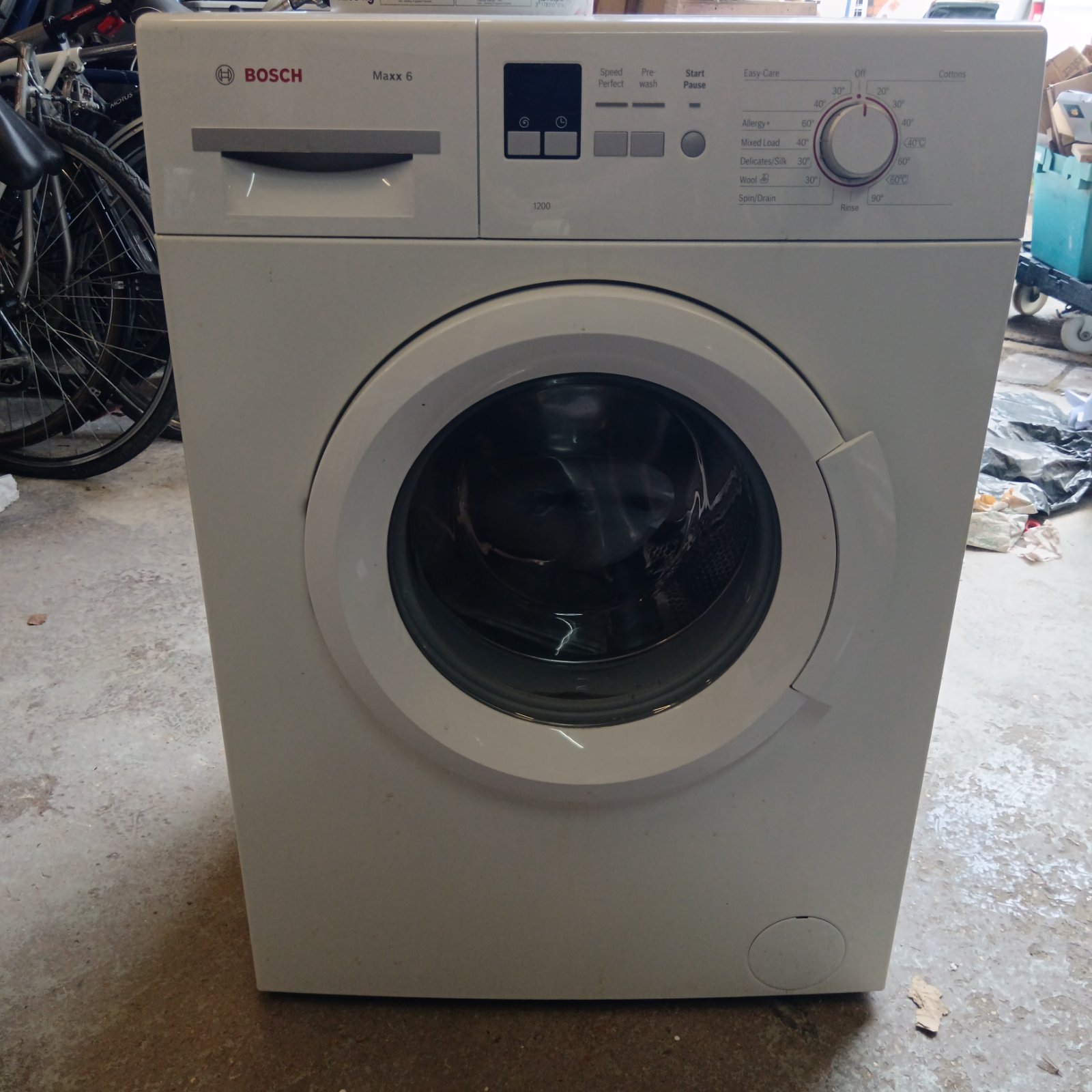 White Bosch Maxx 6 washing machine front view.