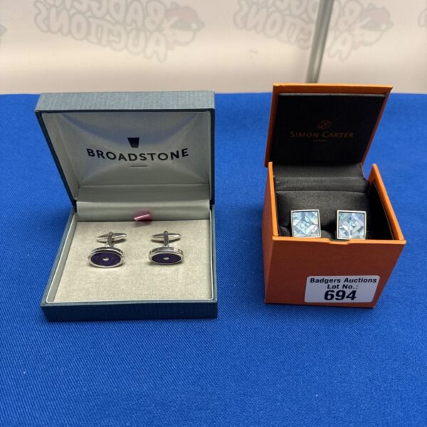 Boxed set of Broadstone and Simon Carter gents cufflinks.