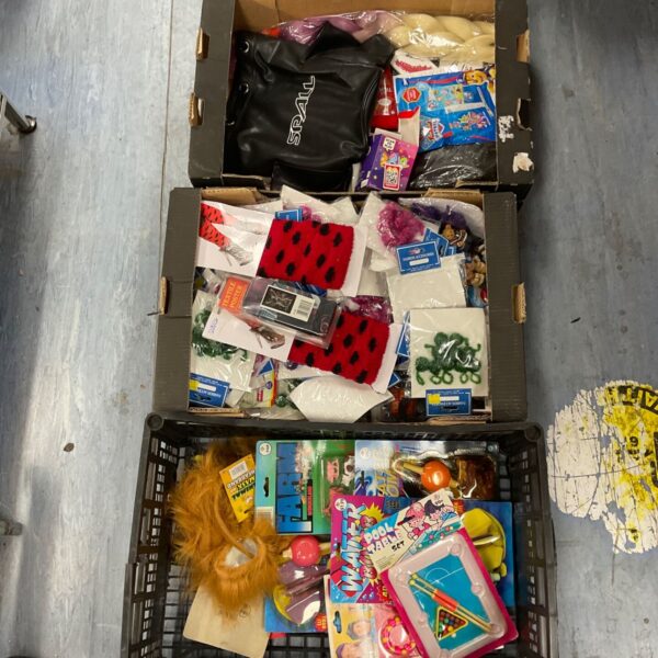 Mixed lot of children’s pocket money toys including Paw Patrol.