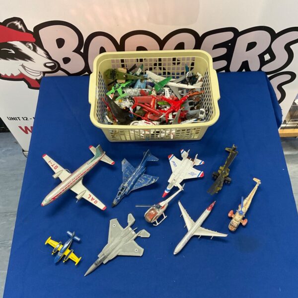 Vintage diecast aircraft models lot including Dinky Toys and Matchbox planes.