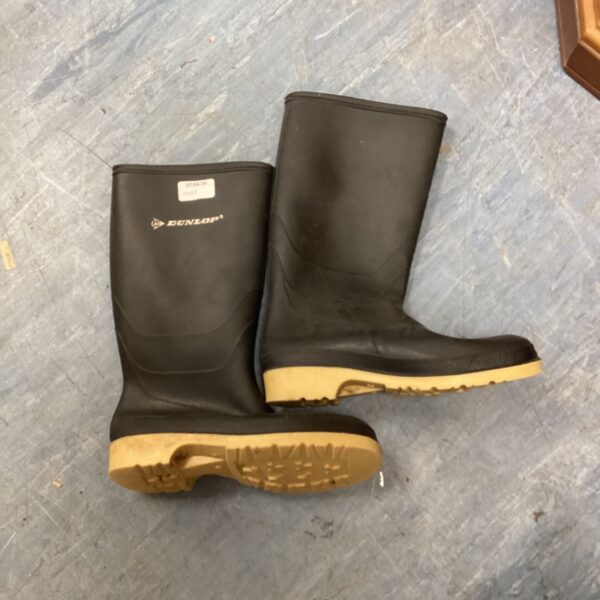 Dunlop Wellington boots size 5, showing wear and tear.