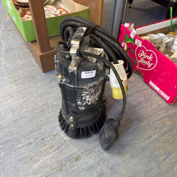 Elite SPT500F submersible water pump showing dirt and wear.