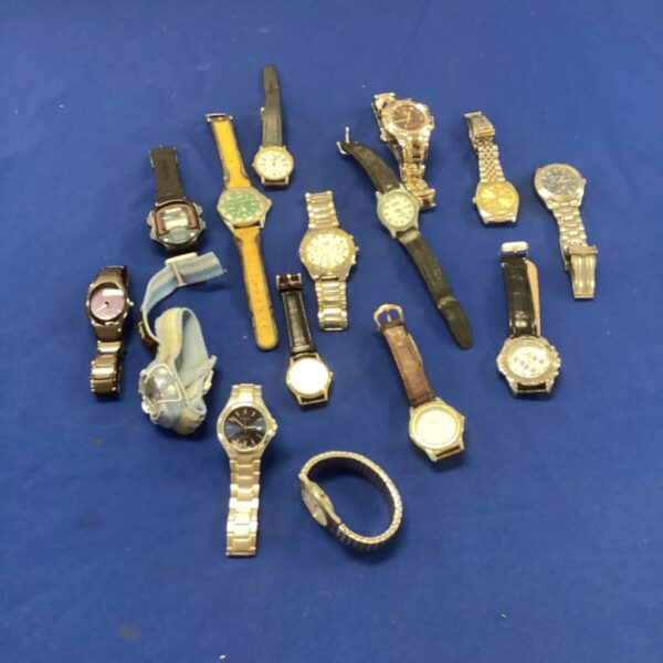 Mixed lot of gents wristwatches including Ben Sherman brand.