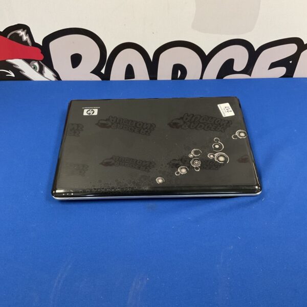 HP Pavilion dv6-1210sa laptop for auction, showing exterior view.
