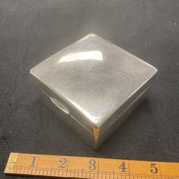 Antique Birmingham Hallmarked 1910 sterling silver cigarette box. 311.g gross