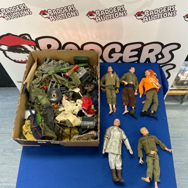 5 Action Man dolls with box of assorted accessories