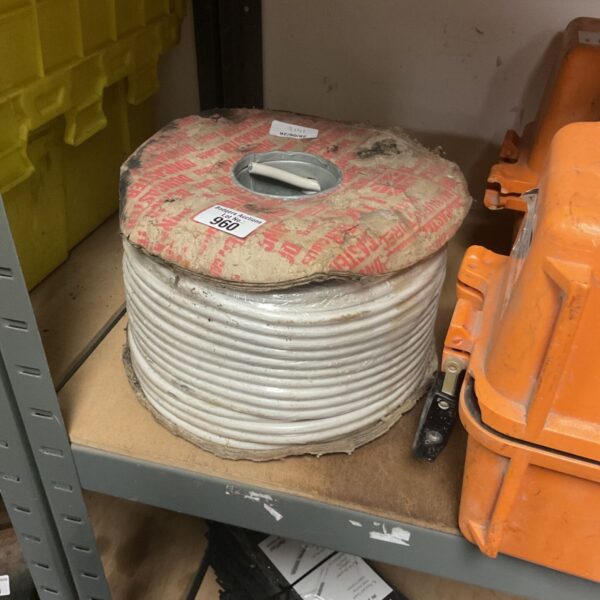 Large reel of industrial electrical cable, model 960.