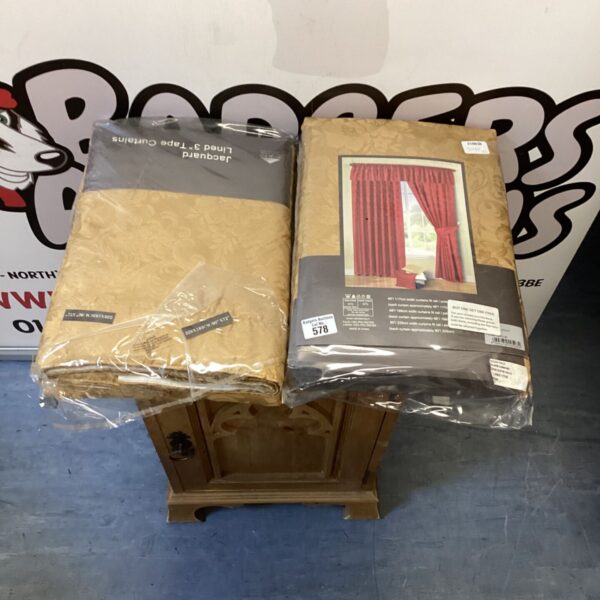 Pair of lined Jacquard curtains from Northwood in good condition.