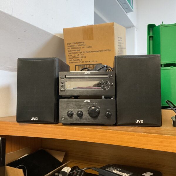 JVC UX-D750 micro Hi-Fi system with CD player and speakers.