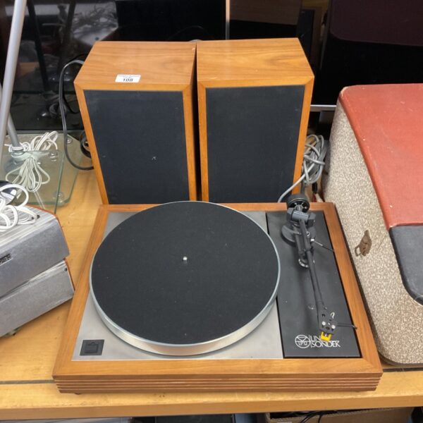 Vintage Linn Sonder LP12 turntable with Linn Kam speakers.