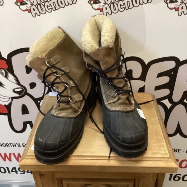 L.L. Bean winter hiking boots size 13