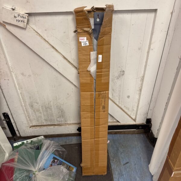 Packet of metal lawn edging segments