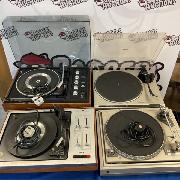4 vinyl turntables