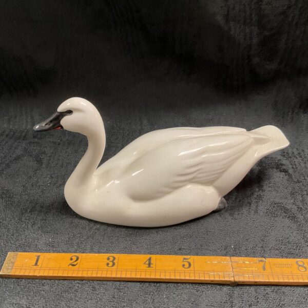 John Beswick Trumpeter Swan figure jbdb19