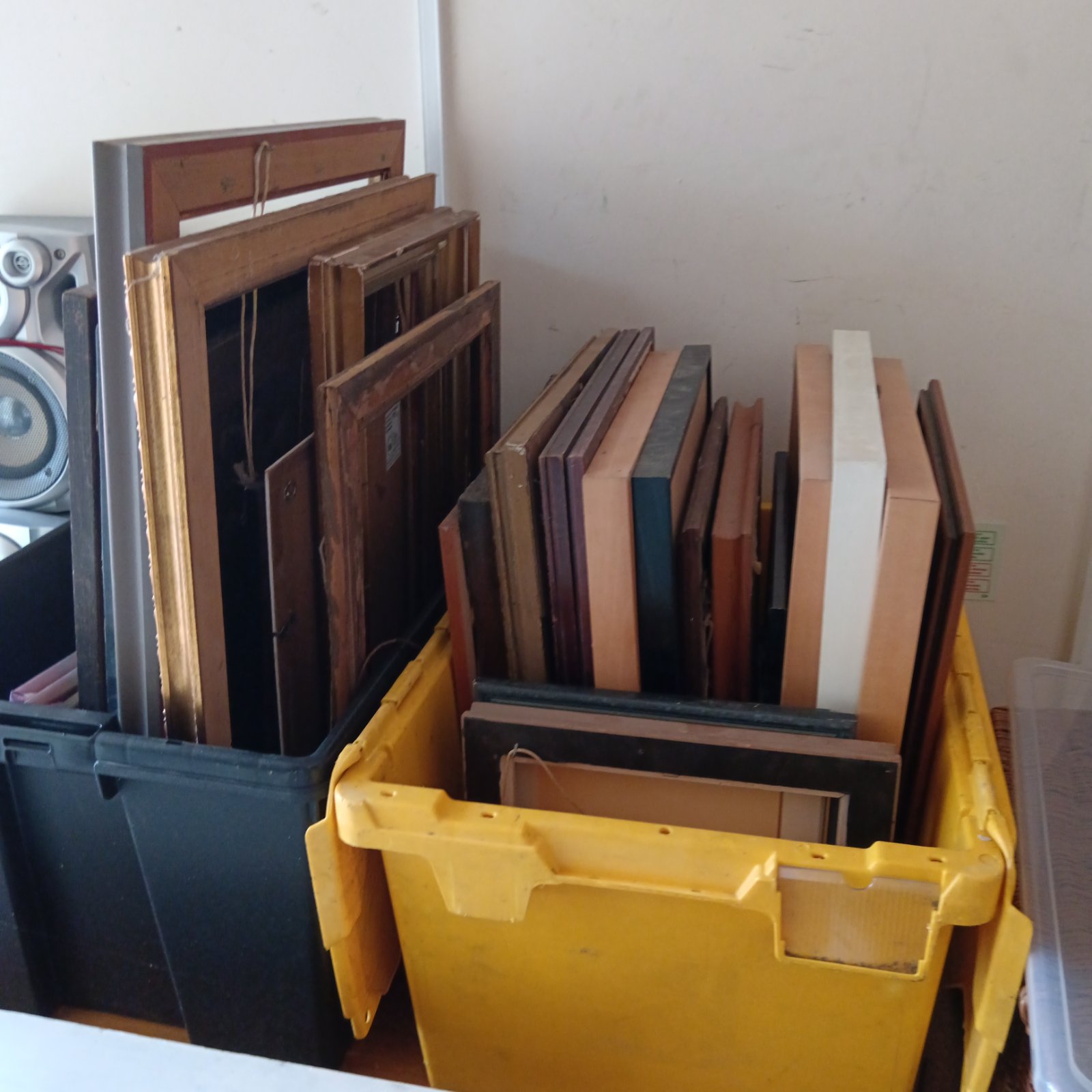 Large lot of picture frames