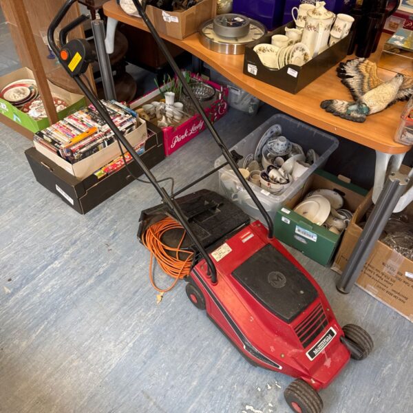 mountfield electric lawnmower with box - working but stop button needs attention