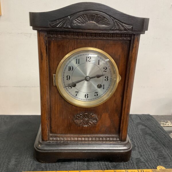 turn of century arts and crafts mantle clock working with key