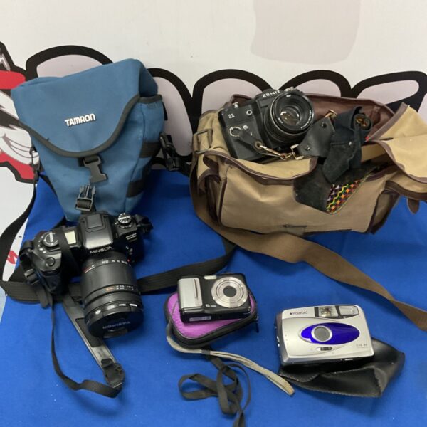 Vintage camera bundle featuring Minolta and Zenith 35mm film cameras.