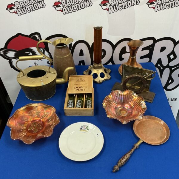 Mixed lot of vintage collectibles including a copper jug and carnival glass.