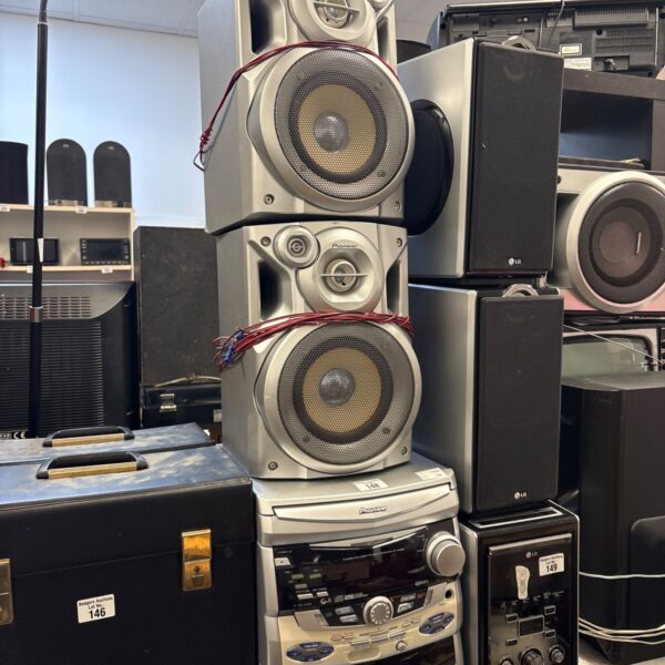Pioneer XR-A4900 stereo system with speakers, vintage audio equipment.