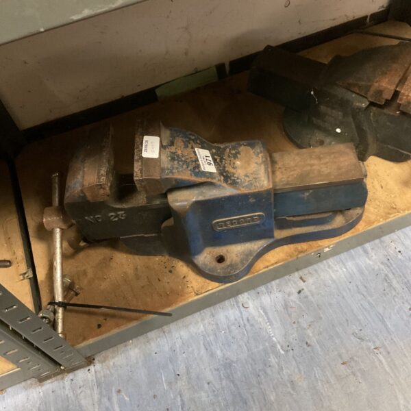Vintage Record No. 25 bench vice for workshop use.