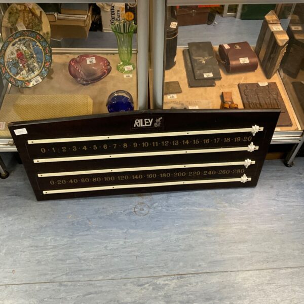Vintage Riley snooker scoreboard for wall mounting.