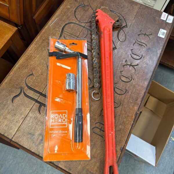 Red Road Hero 17/19mm wheel brace with chain wrench.