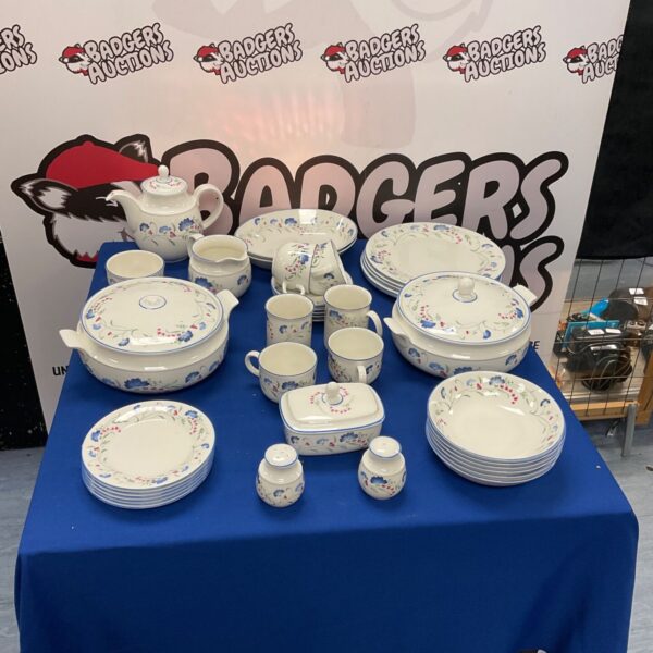 Full view of Royal Doulton Expressions dinner service on a table.