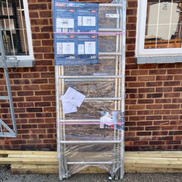 Sealey platform scaffold tower STPT1004 in used condition.