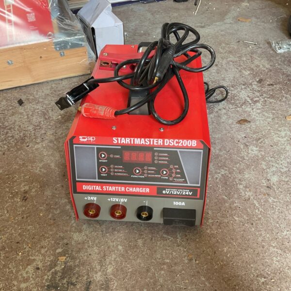 SIP STARTMASTER DSC200B digital battery charger for automotive use.