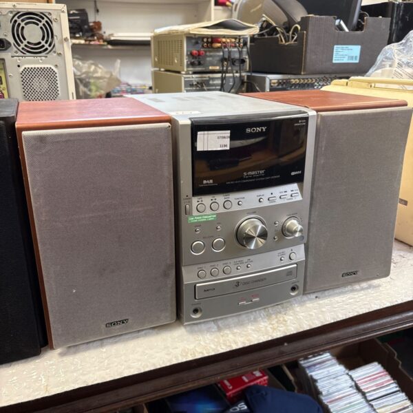 Silver Sony HCD-SPZ90DAB CD receiver system with speakers.