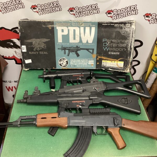 Tokyo Marui airsoft gun for spares or repair, featuring hop up system.