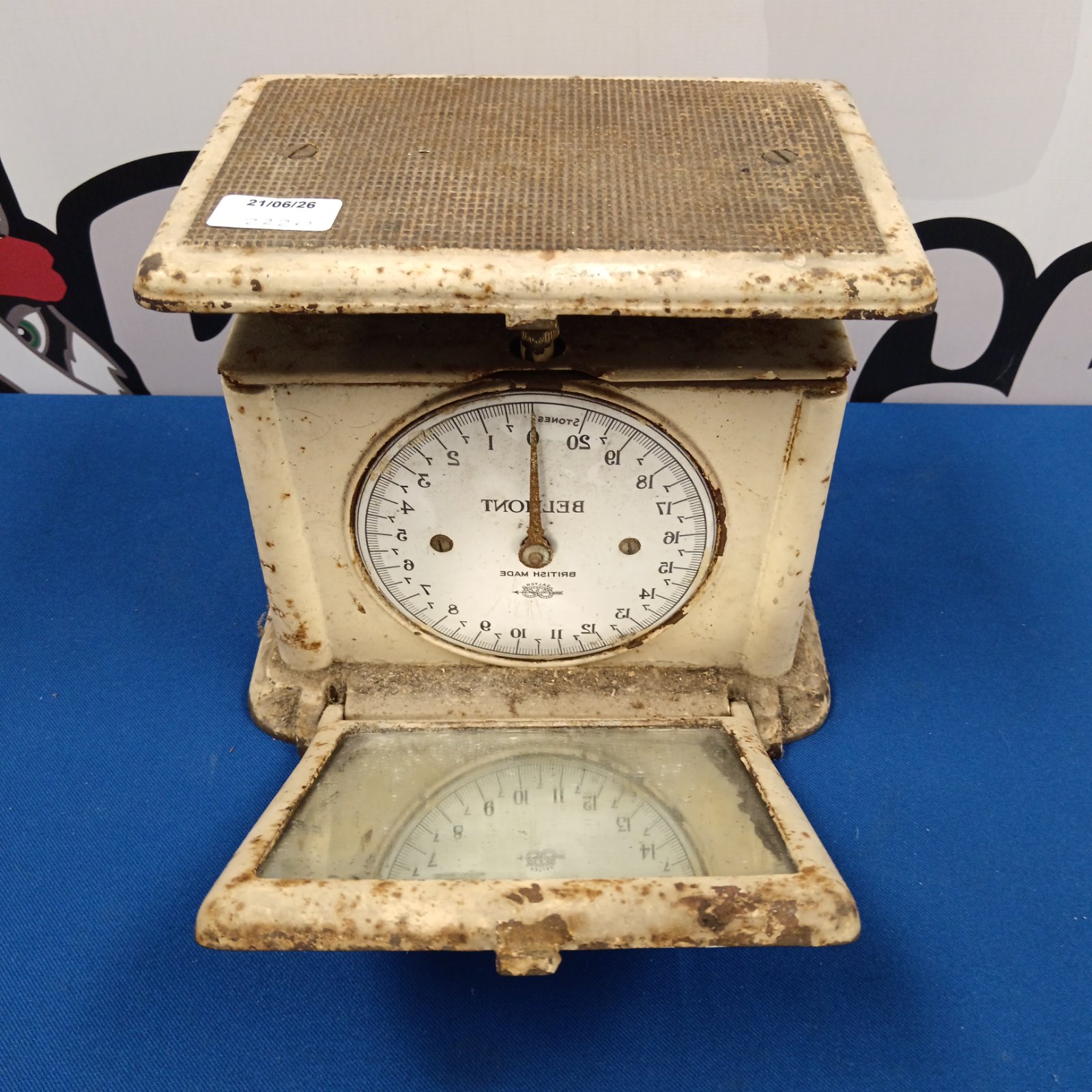 Vintage Belmont British scales with white enamel finish.