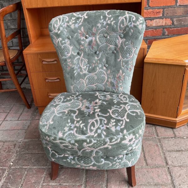 Vintage floral button back chair for hall or bedroom.