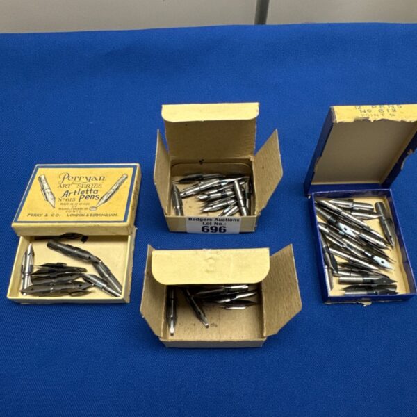 Vintage Perryan Arletta pen nibs in original packaging.