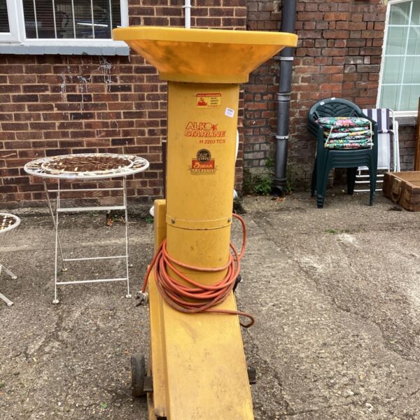 Yellow AL-KO Starline H 2200 TCS garden shredder for garden waste.