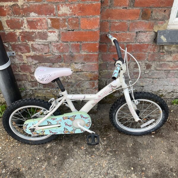 Apollo Butterflies children’s bike with colourful butterfly design.