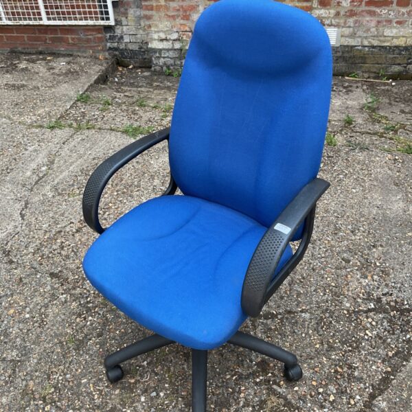 Blue office swivel chair with black frame and castors.