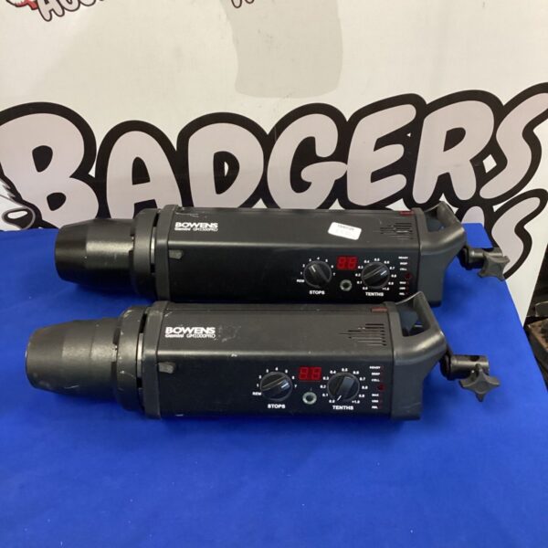 Bowens Gemini GM1500Pro and GM1000Pro DJ lighting units, side view.