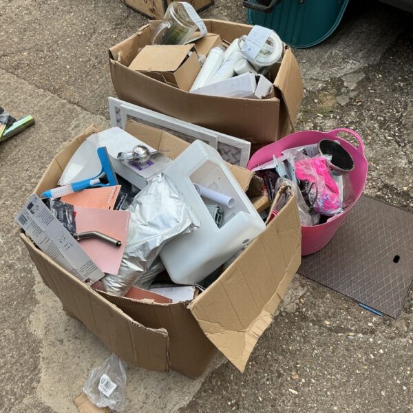Mixed B&Q returns job lot with flashlights and hardware.