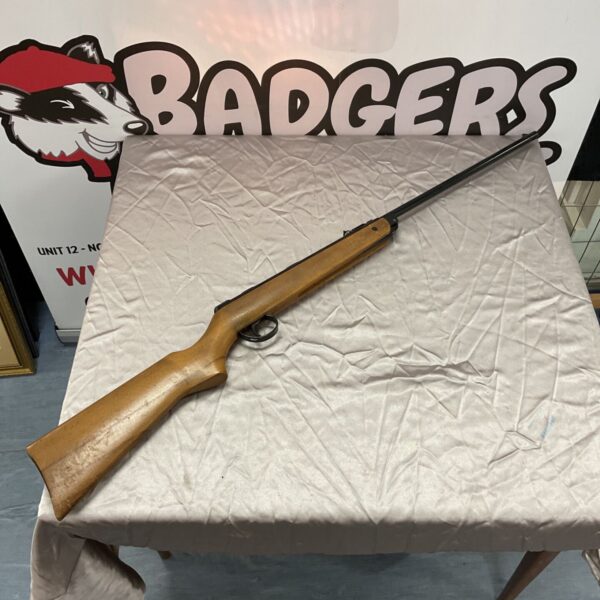 Vintage BSA Meteor break barrel air rifle in used condition.
