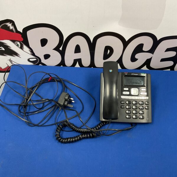 Vintage BT Paragon answer phone with coiled cord.