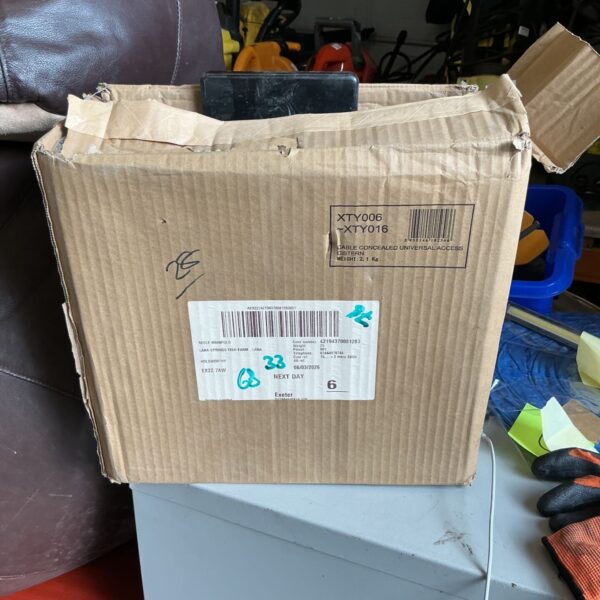 Used XTY016 concealed cistern unit for bathroom plumbing.