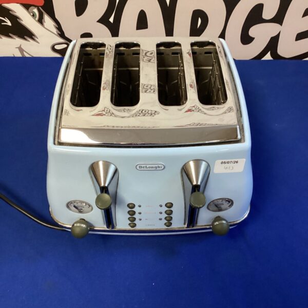 Stainless steel Delonghi four slice toaster, vintage kitchen appliance.